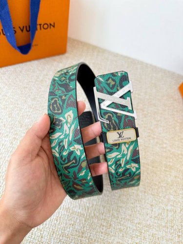 Product Name: Lv..Louis..Vuitton belt original Model: Buckle, classic pure stee