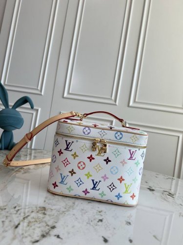 Original, 163C01 chip, 42263 black and white. This Nice Nano cosmetic bag is pa