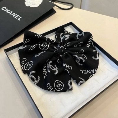 Chanel bow top clip