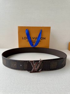 4.0 Width As one of Louis Vuitton's most beloved designs, the Lv Initiales doubl