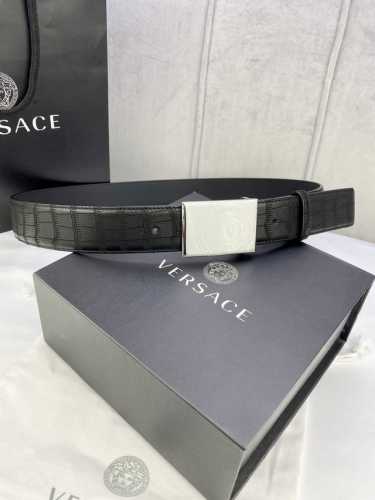 Width 4.0 Cm Versace This Stylish Deer Leather Belt Is Crafted From Soft Calfski