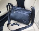Model: 816 Prada has released a new crossbody bag, a highly distinctive and pra
