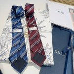 SpecialThis tie pays tribute to the classic cannage pattern. Crafted from navy,