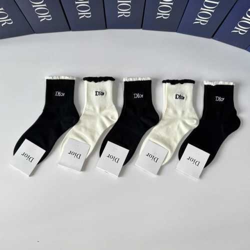 Special Packaging Dior New Classic Embroidered Mid-Length Socks! Five pairs per