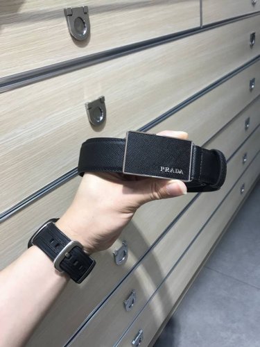 Delivered with original retail packaging, 35mm wide punch, supports NFC. Origin Delivered with original retail packaging, 35mm wide punch, supports NFC. Origin