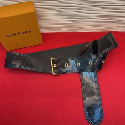 Super cute Louis Vuitton women's waist belt It feels like a belt, you'll love i