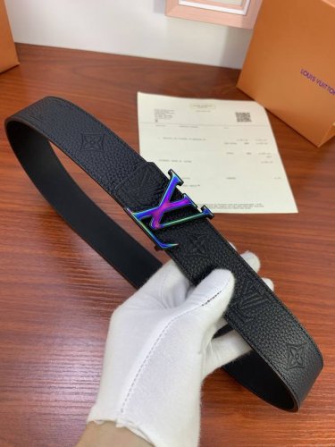 4.0 Wide with the official website's iconic colorful letter buckle. The new lych