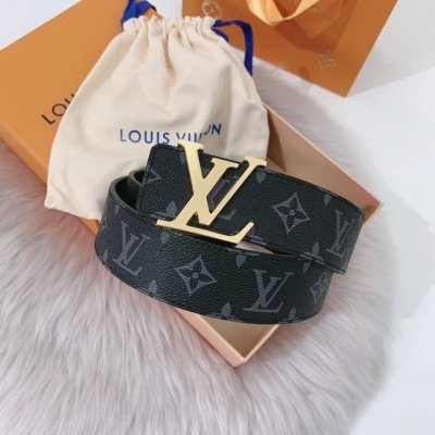 Delivery counter full gift box packaging. Lv 40 mm double-sided belt with canva