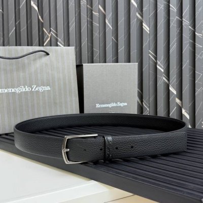 This Black Leather Belt Is Crafted From Grain Leather, Showcasing A Rustic Textu