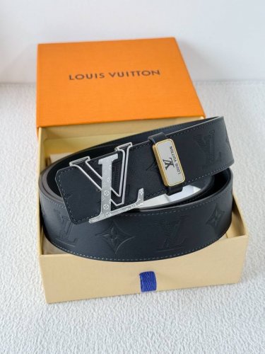 Product Name: Lv..Louis..Vuitton Belt Original Single Model: Hanging Buckle, Cla