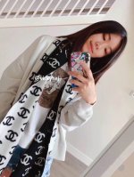 Beautiful Chanel double C logo double-sided long scarf is absolutely worth colle