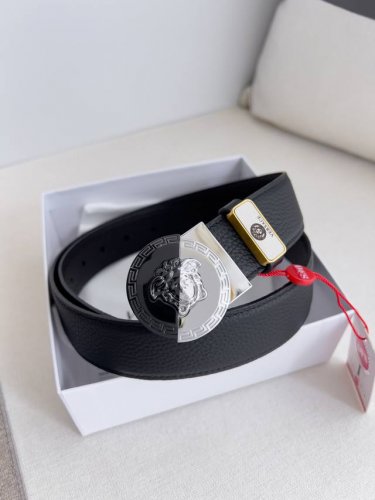 Product Name: Versace. Versace Original Belt, Leather Belt Model: Hanging Buckle