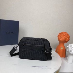 The most premium version on the market. Safari Maxi Messenger Bag Black Dior Ob