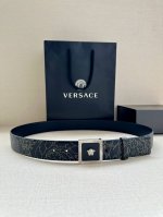 Width 4.0Cm Versace Palazzo belt is made of cowhide leather and decorated with L