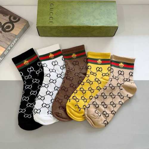 5 pairs per box with packaging! Gucci's newest socks! Pure cotton fabric, trend