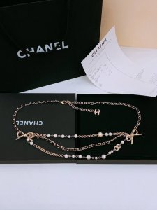 Ch Nel chain letter black leather waist chain The chain splicing design is full