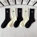 Specially packaged Chanel new embroidered mid-length slouch socks! Five pairs pe