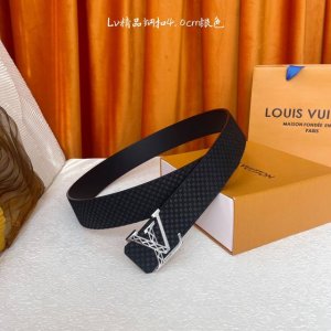 Louis Vuitton: Classic original quality, classic embossed surface and plain bott