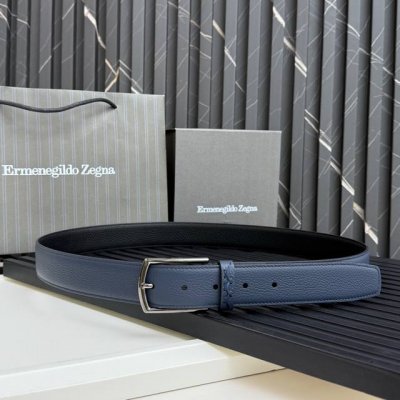 This Belt Is Crafted From Grain Leather, Showcasing A Natural Texture. The Tripl