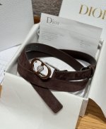 30 Montaigne Jolie Belt This 30 Montaigne Jolie belt draws inspiration from the