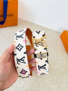 Product Name: Lv..Louis..Vuitton belt original Model: Buckle, classic pure stee