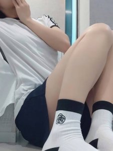 comes with packaging 4 pairs per box Chanel classic camellia embroidered logo p