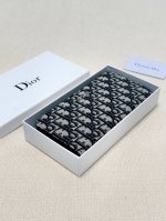 Color Black Size 19X10 Dior popular version single pull small handbag has arriv