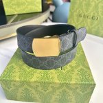 GUCCI 35mm wide men's belt. This stylish belt is crafted from a special canvas f