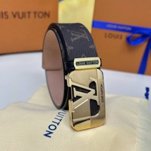 High-end quality, real product photos, comes with full packaging. Brand: Louis V