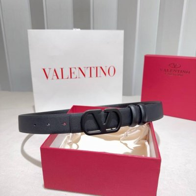 Valentino . Crafted from double-sided Nappa top-grain cowhide with a pure coppe