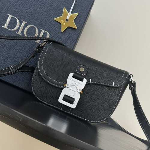 Top-grade original new arrival DDD. This Saddle Flap Messenger Bag features a sl