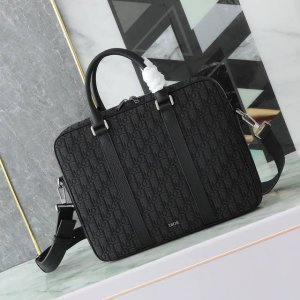 This briefcase combines classic elegance with Dior's couture spirit. The rigid s