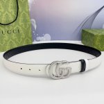 Gucci 3.0cm top-grain cowhide belt with embossed sole, classic double C buckle,