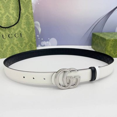 Gucci 3.0cm top-grain cowhide belt with embossed sole, classic double C buckle,