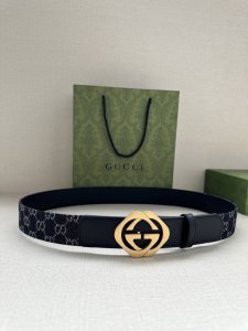 Width 3.8cm Gucci. Every season, the brand revitalizes its logo, infusing new id