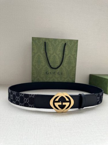 Width 3.8cm Gucci. Every season, the brand revitalizes its logo, infusing new id