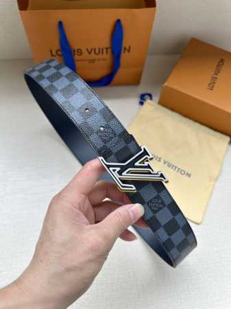 Lv Speed Double-Sided Belt With Contrasting Metal Buckles Exudes A Dynamic Style - Click Image to Close