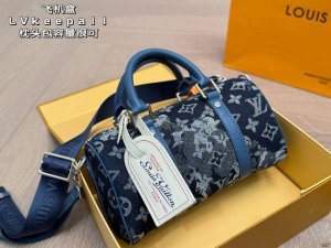 Airplane box Lv Keepall pillow bag The capacity is large enough for daily outing