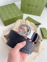 Comes with a full gift box. Made of Gucci 3.7, same embossed calfskin as in bout