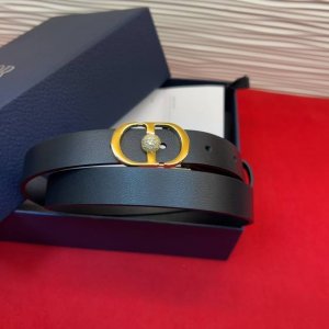 New belt, made of fine top-grain leather, soft and comfortable to the touch, fe