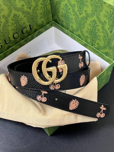 2025 Spring/Summer Collection. The brand's iconic Gg diamond logo is reinterpret