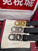 This stylish double-sided belt from Salvatore Ferragamo features a two-tone des