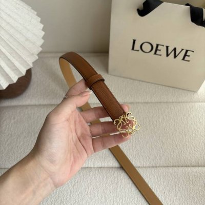 High-volume release: Loewe pebbled leather belt. Anchor buckle, 2.0cm wide, 5-ho