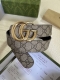 This reversible belt from the Gg collection features the brand's signature logo
