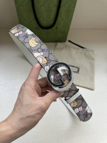 Width 3.8Cm The Gucci Gg Marmont collection is constantly evolving with each sea