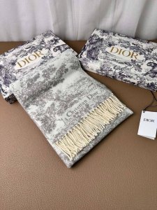 D's. A pure, high-end, and fashionable look inspired by a primeval forest! So ta