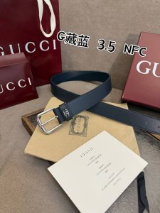 Miumiu 2025 spring and summer new unisex suits, the brand's latest design elemen