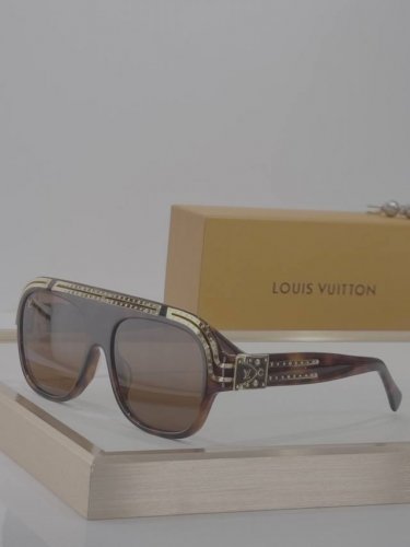 Louis Vuitton Mod:Z2517Usize