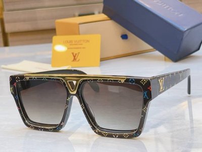 Louis Vuitto* Louis Vuitton new sunglasses, Model: Z1502E, Size: 61/13-145 DDD