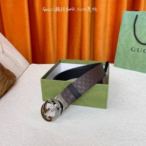 -Gucci new belt, one side has classic lychee pattern, the other side has brown e